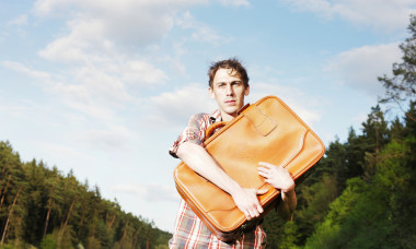 Jak spakować bagaż podręczny do samolotu?