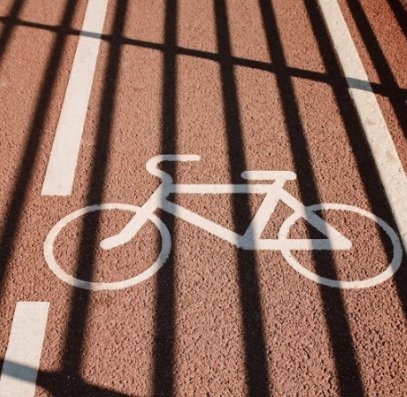Nowa ścieżka dla rowerzystów wzdłuż sochaczewskiej kolejki?