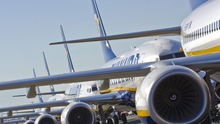 Ryanair publikuje informacje o warunkach pracy irlandzkich pilotów