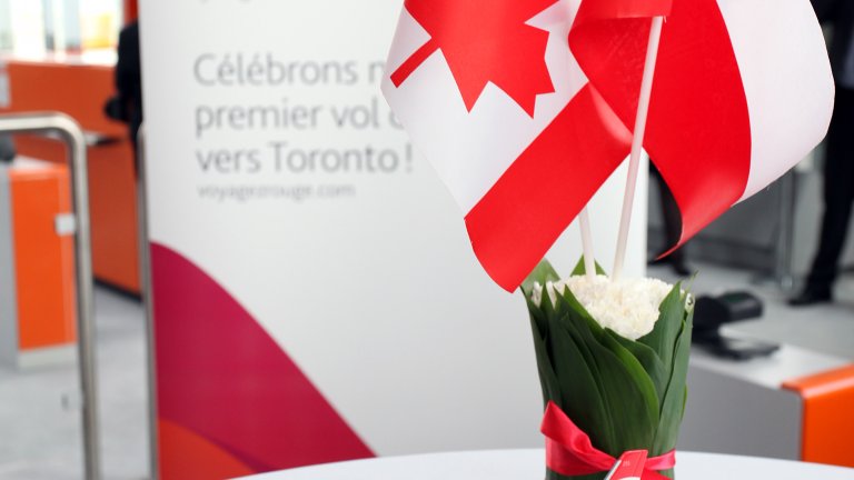 Air Canada Rouge: uruchomiła nowe połączenie z Warszawy do Toronto !