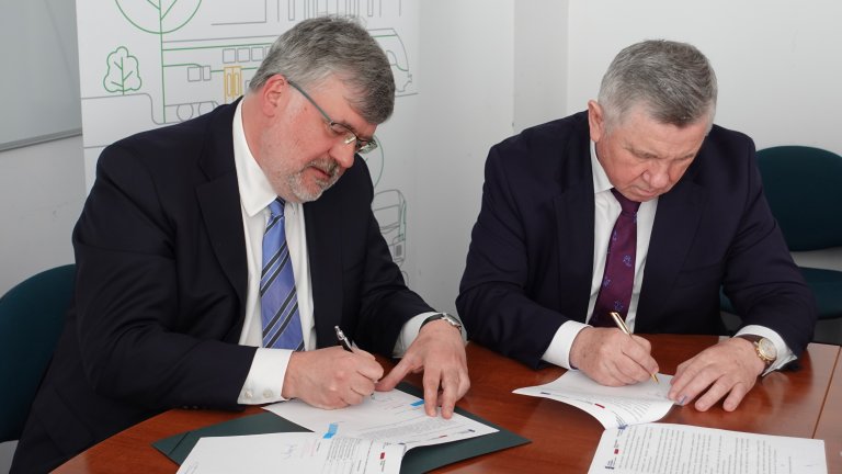 Koleje Mazowieckie podpisały piątą umowę na pojazdy FLIRT