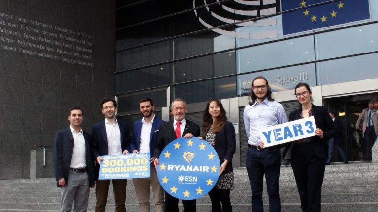 Trzecia rocznica współpracy Ryanair i ESN