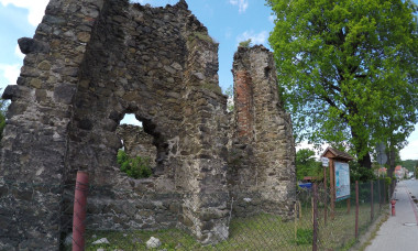 Ruiny kościoła św. Anny w Świebodzicach